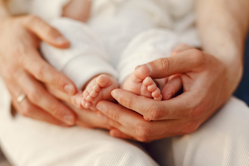 Cuidados Essenciais nos Primeiros 100 Dias do Seu Bebê